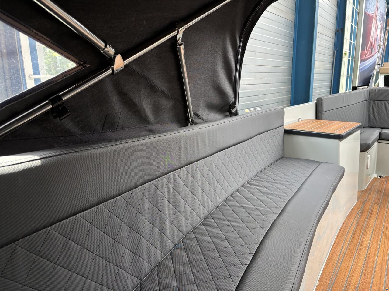 Maxima 650 Flying Lounge