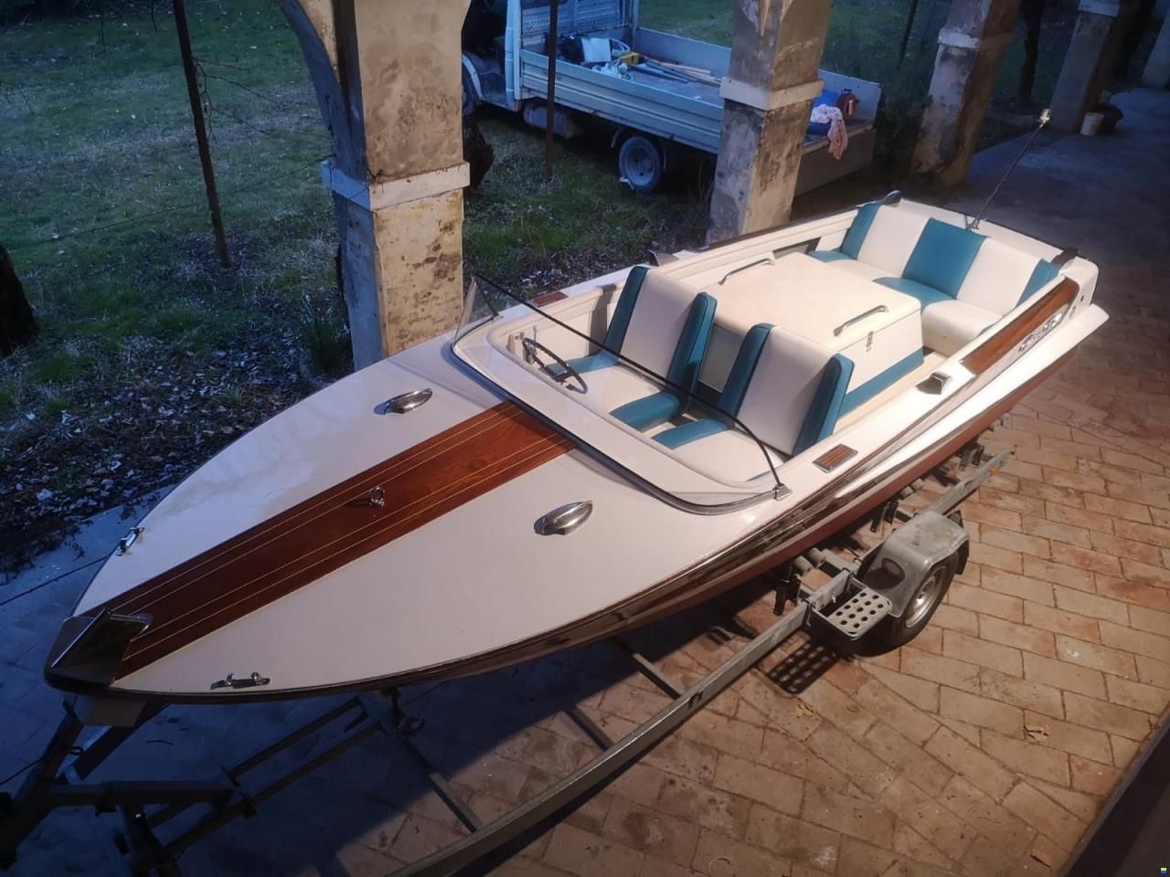 Chris Craft SUPER SPORT 21
