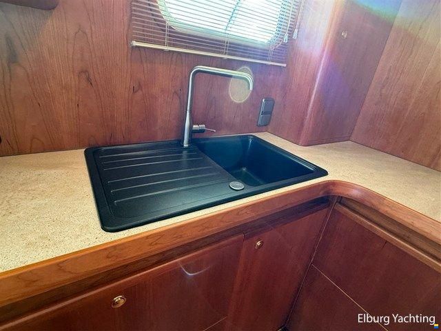 Altena Trawler 50 - France Proof
