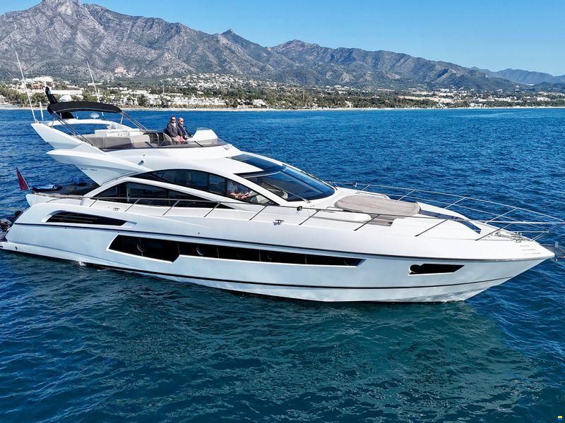 Sunseeker 68 Sport Yacht