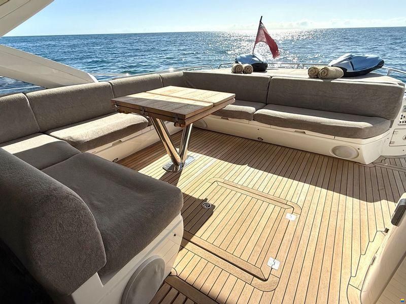 Sunseeker 68 Sport Yacht