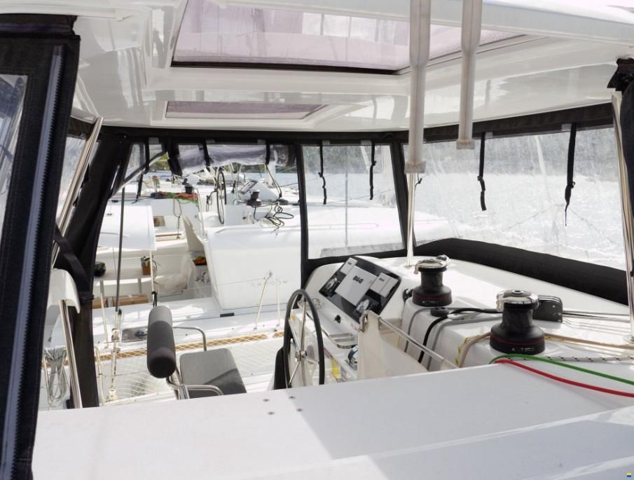 Lagoon 42