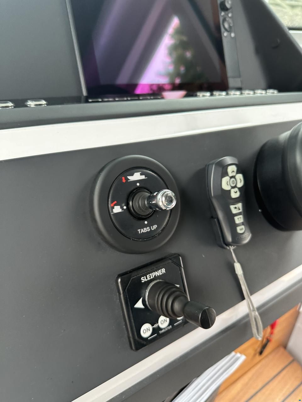 Axopar 28 Cabin - Wetbar