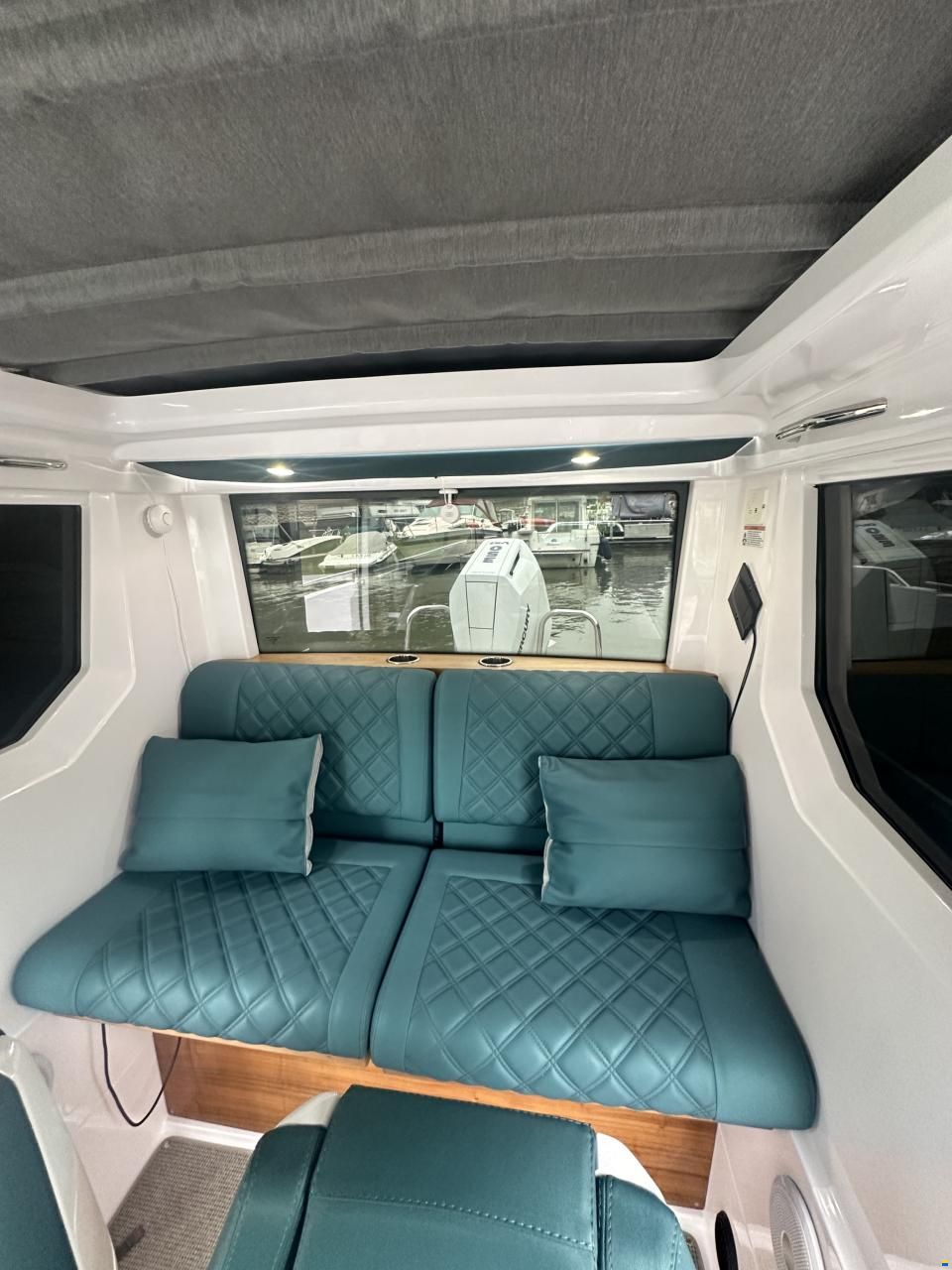 Axopar 28 Cabin - Wetbar