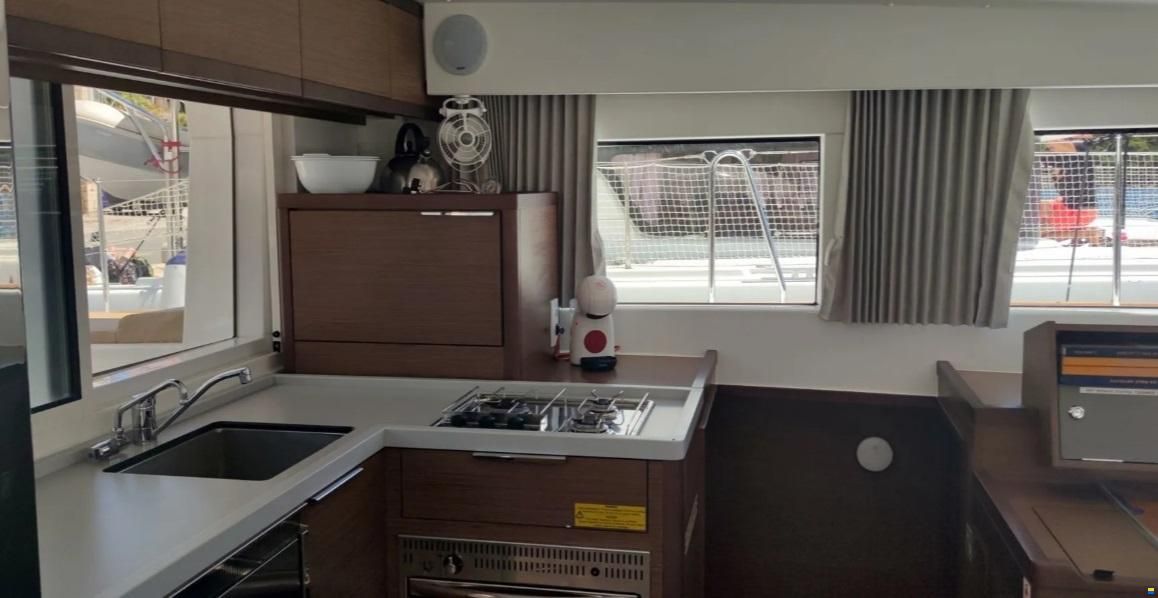 Lagoon 40