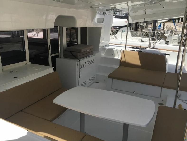 Lagoon 450 F