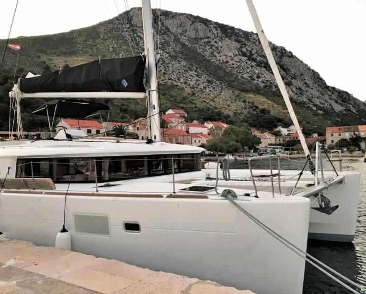 Lagoon 450 F