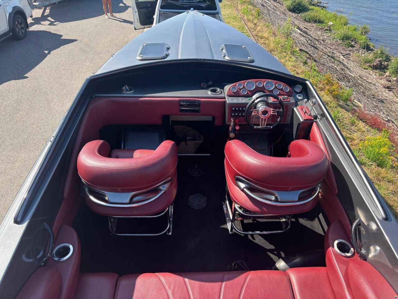 Baja Outlaw 24 ft