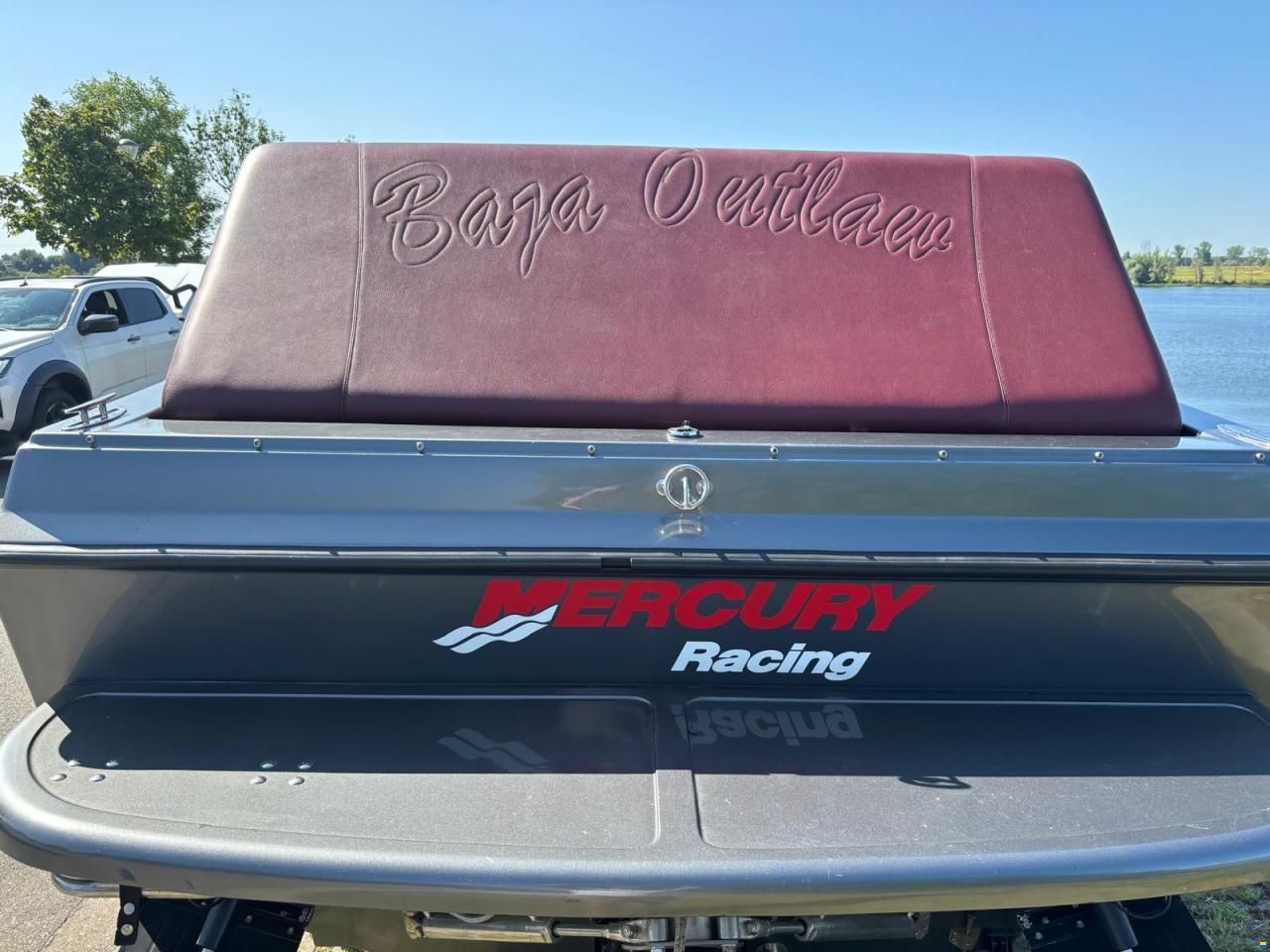 Baja Outlaw 24 ft