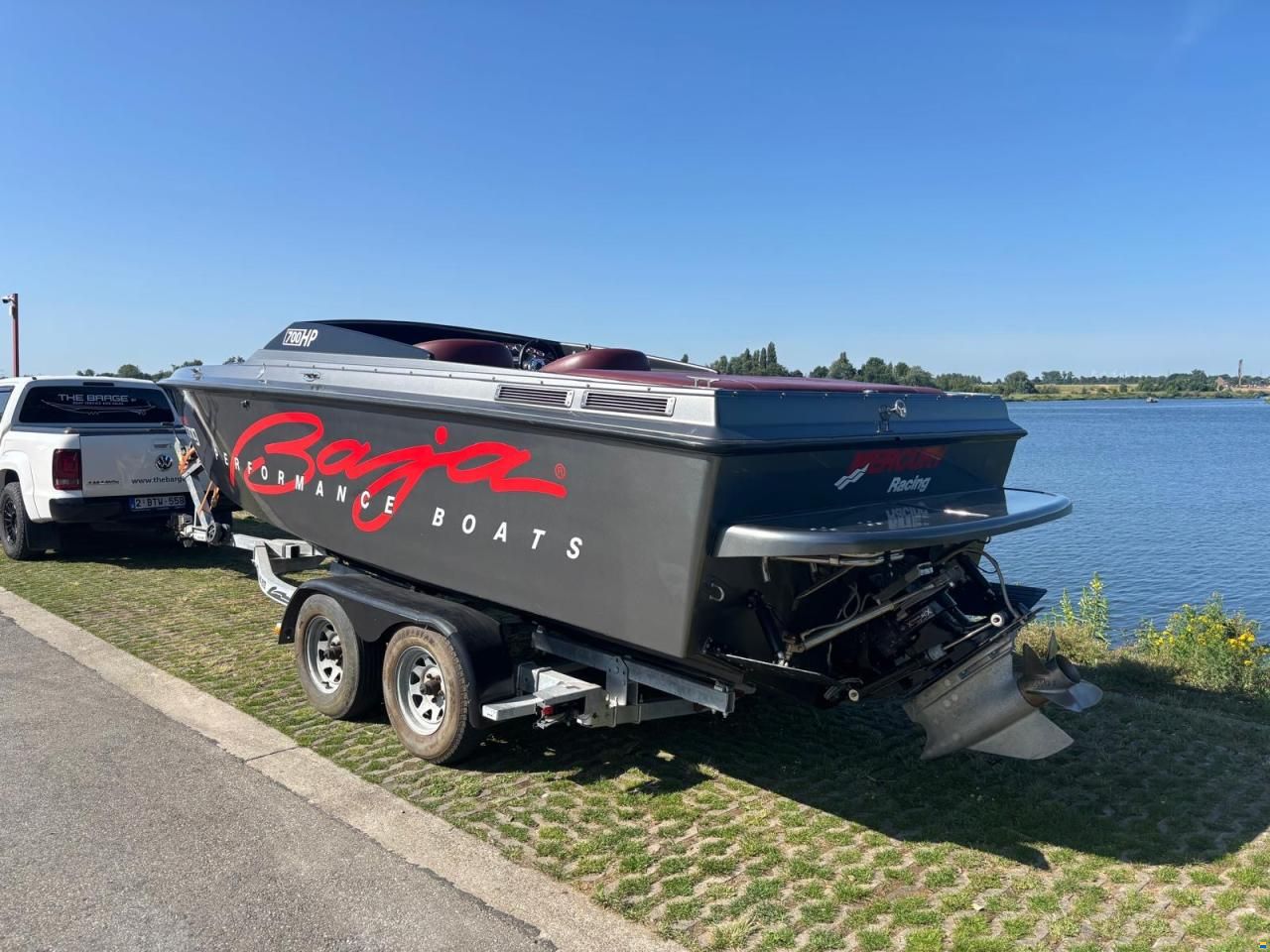 Baja Outlaw 24 ft