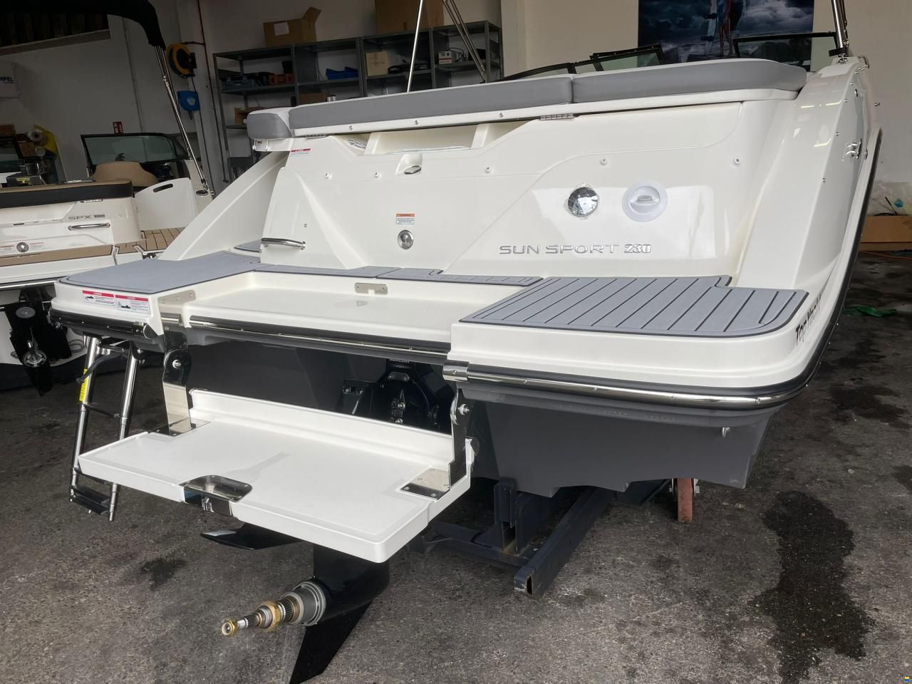 Sea Ray Sun Sport 230 Limited Edition