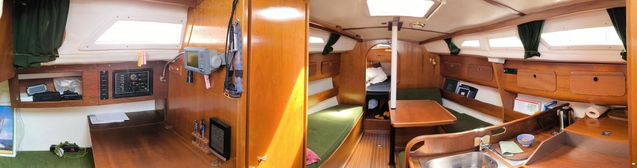 Bavaria 890