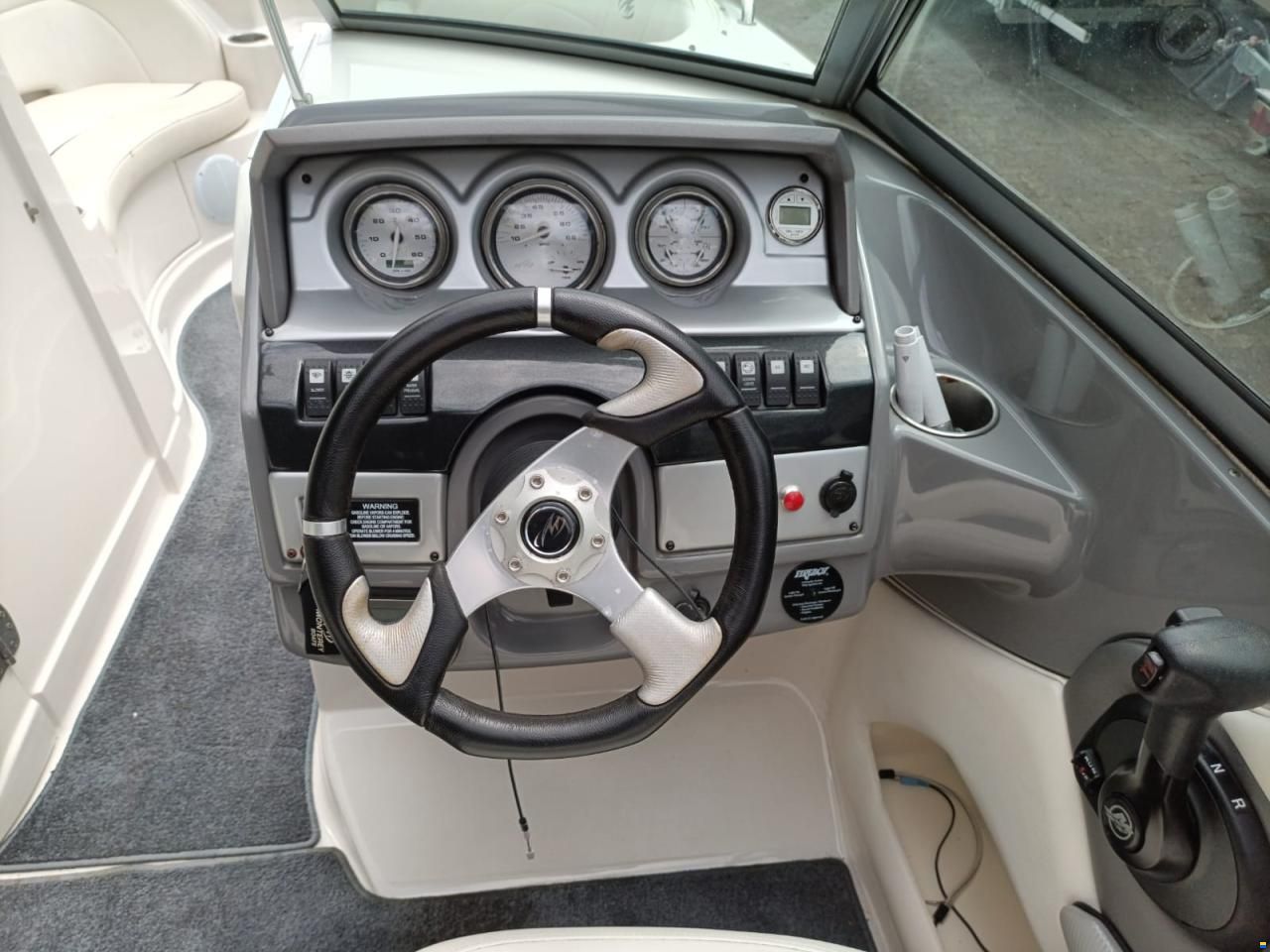 Monterey 220 Explorer