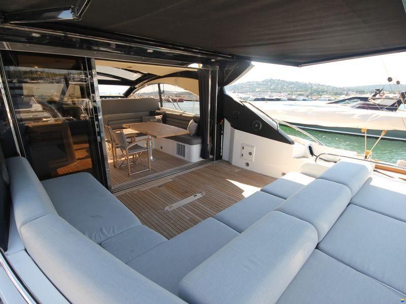 Sunseeker Predator 60
