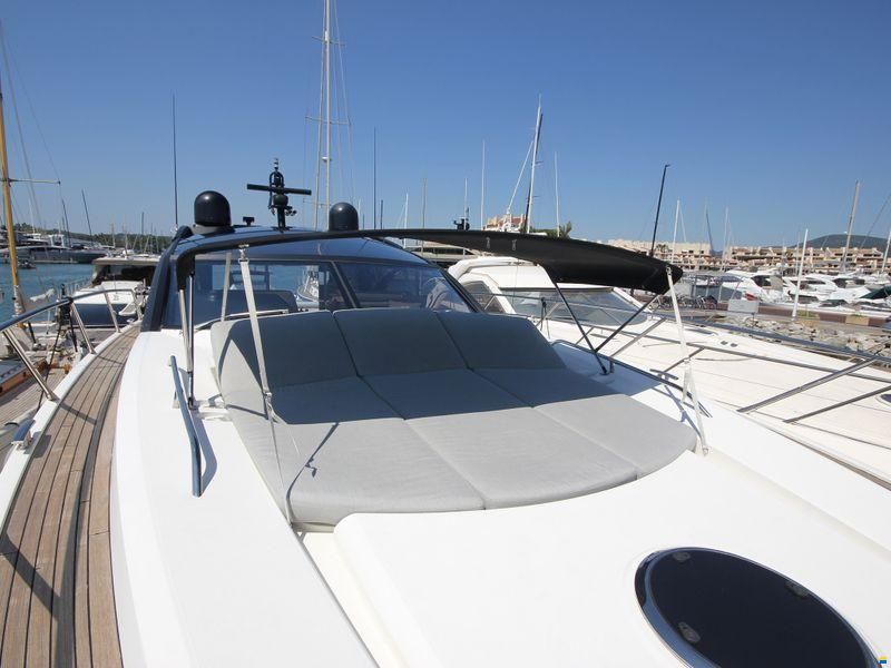 Sunseeker Predator 60
