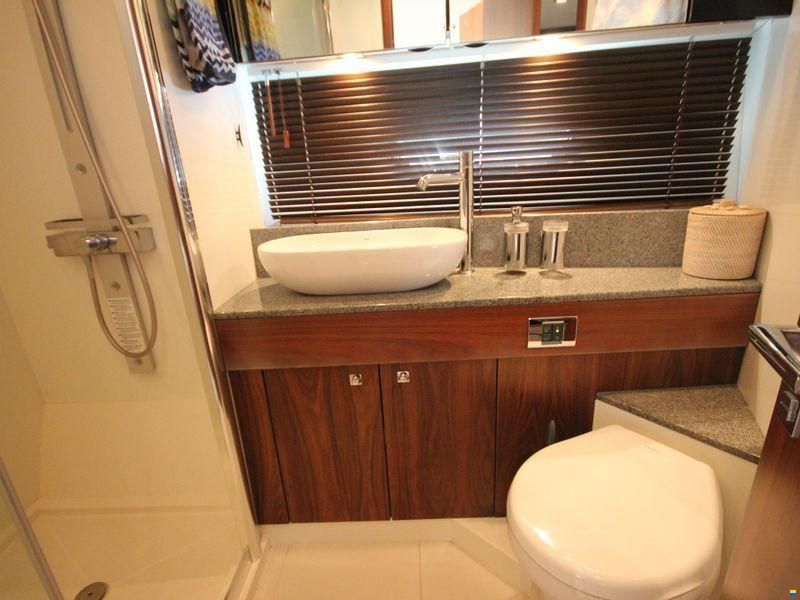 Sunseeker Predator 60