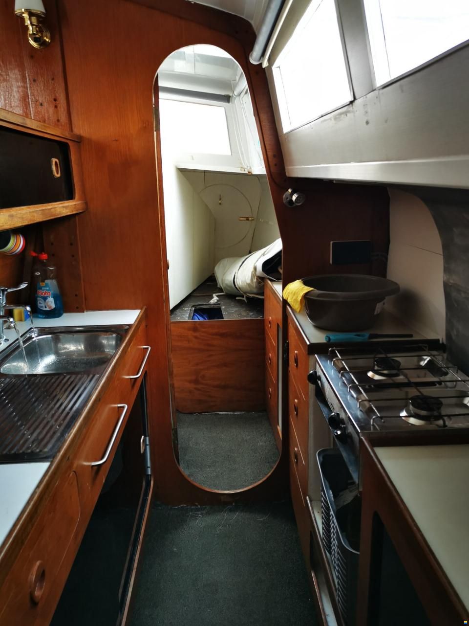 Prout Snowgoose 37