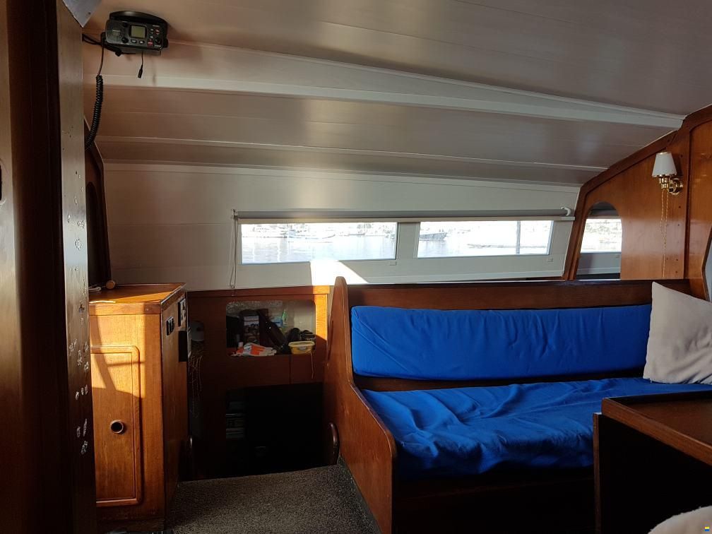 Prout Snowgoose 37