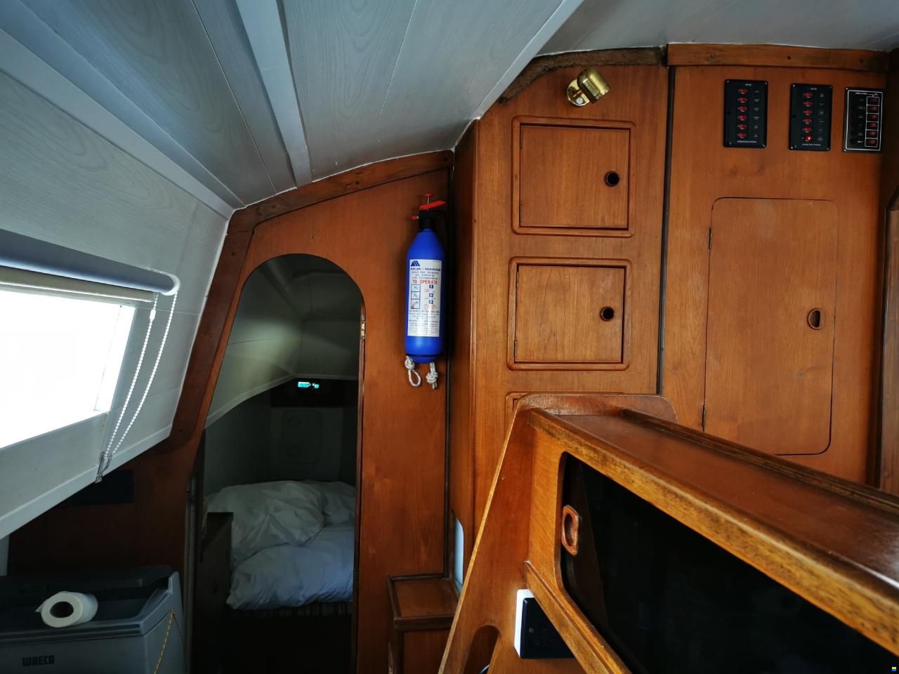 Prout Snowgoose 37