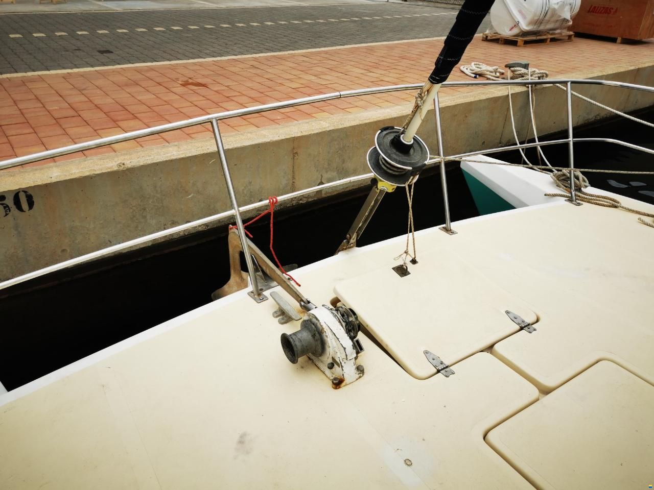 Prout Snowgoose 37
