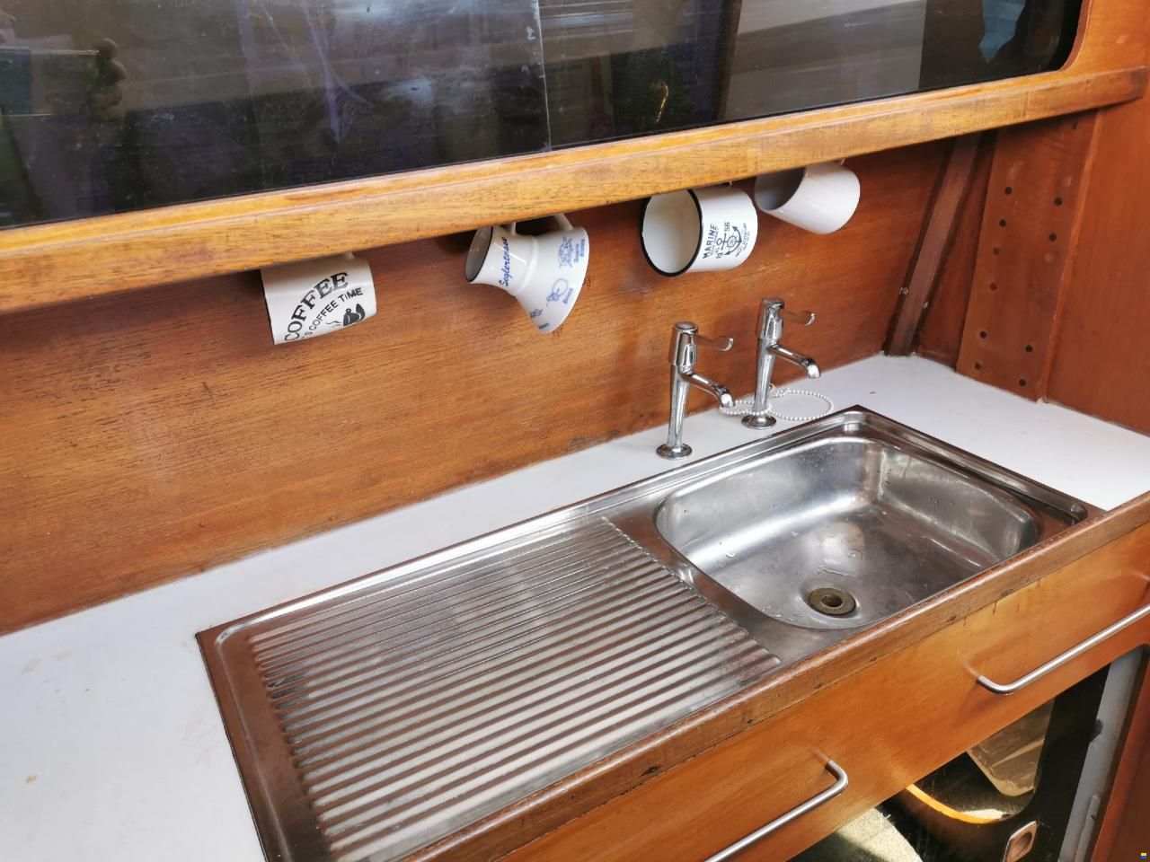 Prout Snowgoose 37