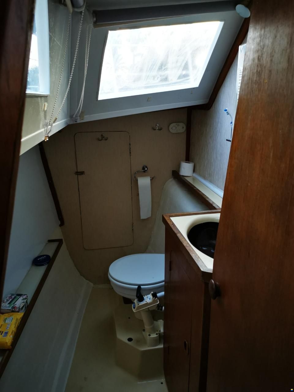 Prout Snowgoose 37