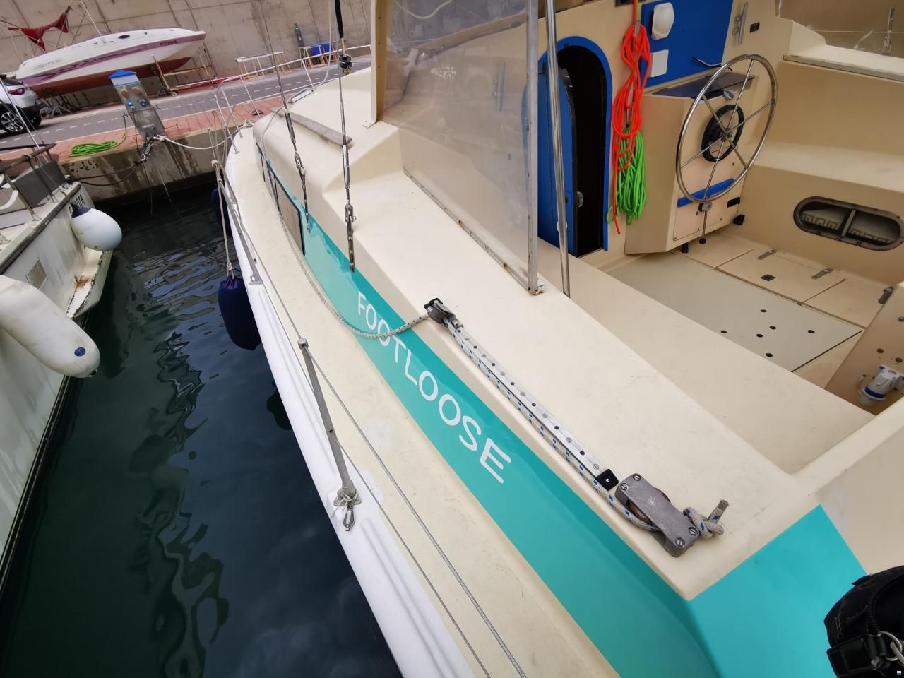 Prout Snowgoose 37