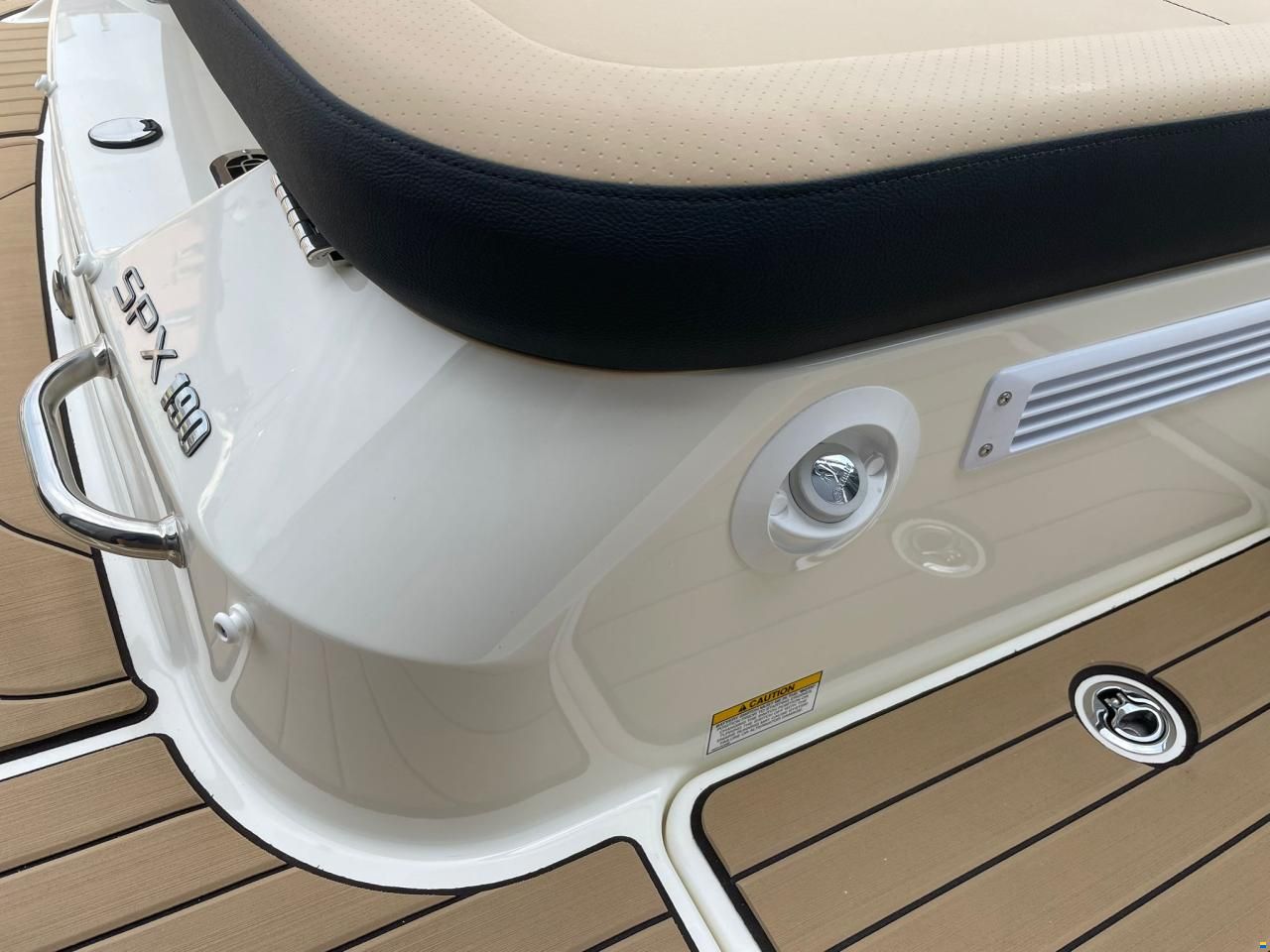 Sea Ray SPX 190