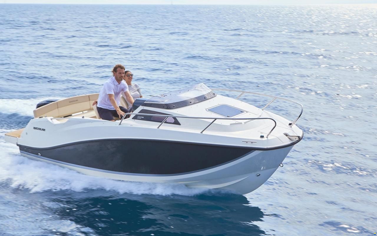 Quicksilver Activ 555 Cabin