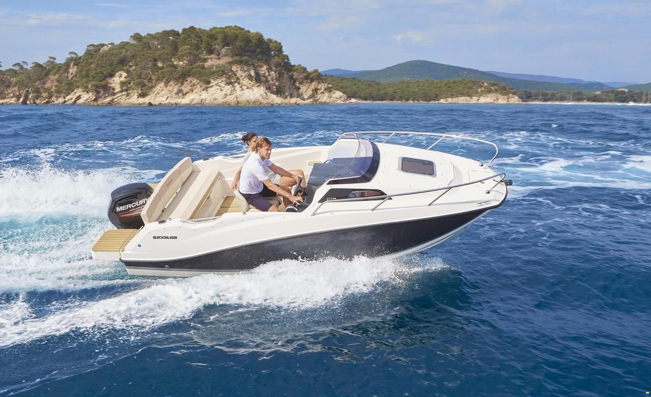 Quicksilver 555 Cabin mit 80PS und Trailer