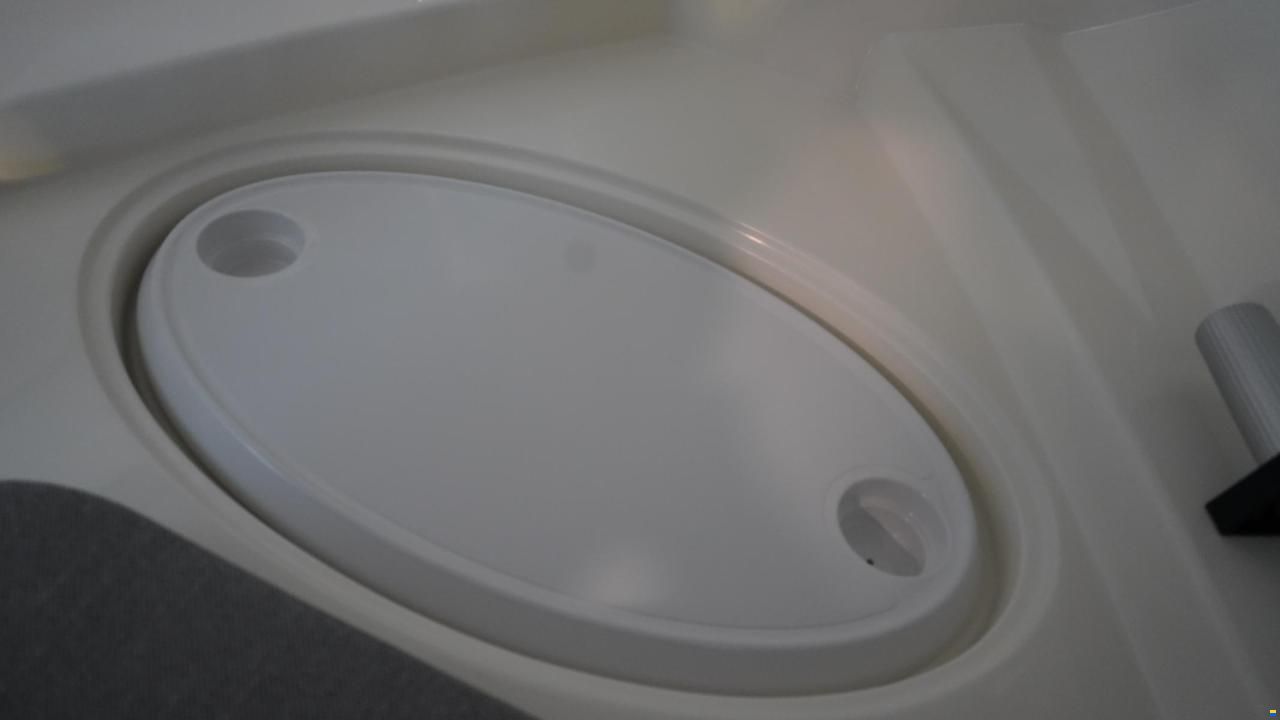 Quicksilver Activ 555 Cabin