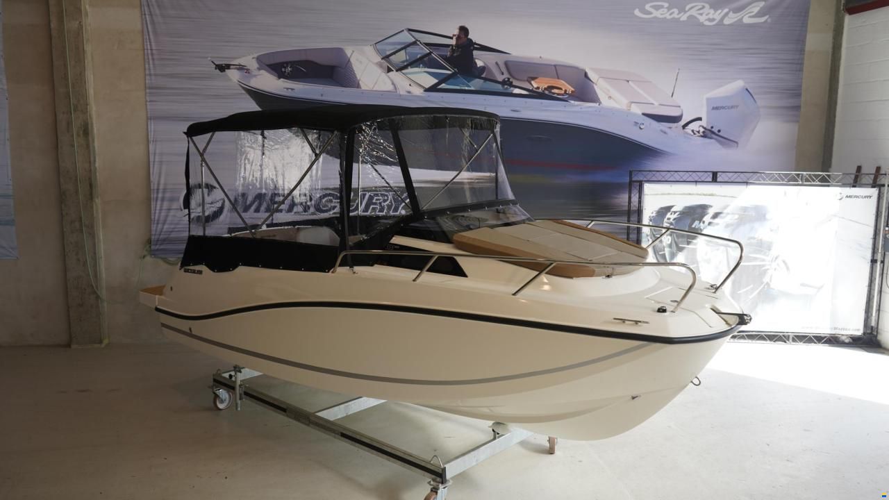 Quicksilver Activ 555 Cabin mit 15PS