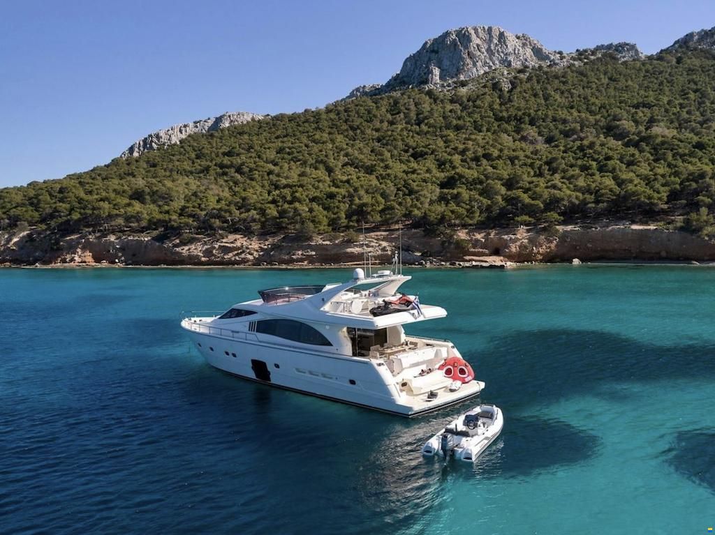 Ferretti 731
