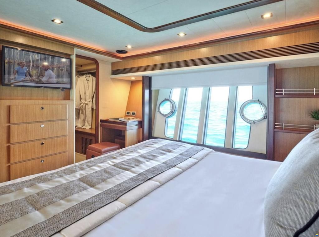 Ferretti 731