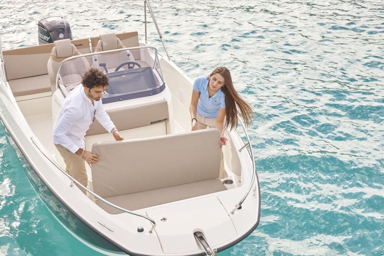 Quicksilver Activ 605 Open
