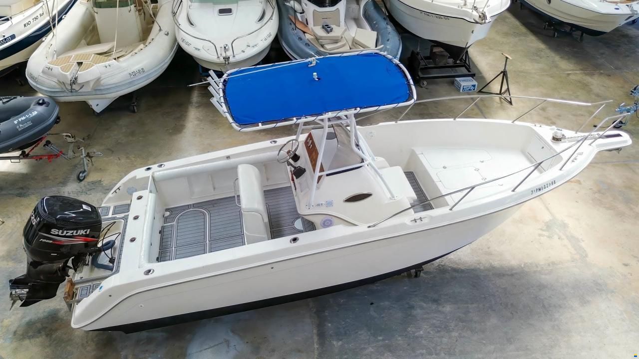 Wellcraft 238 CCF Center Console