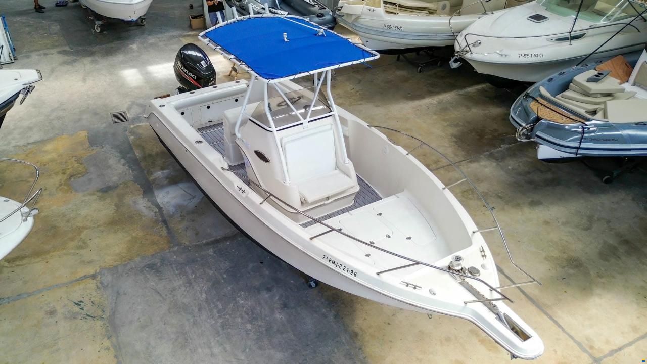 Wellcraft 238 CCF Center Console