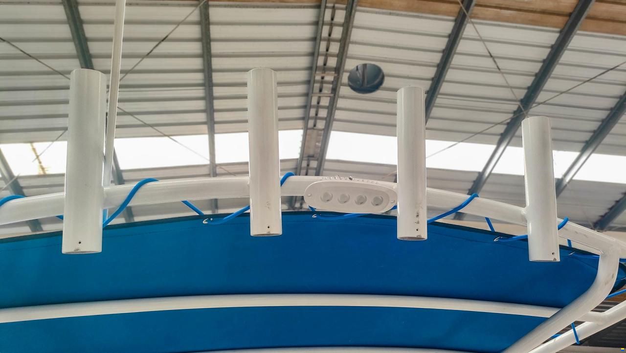 Wellcraft 238 CCF Center Console