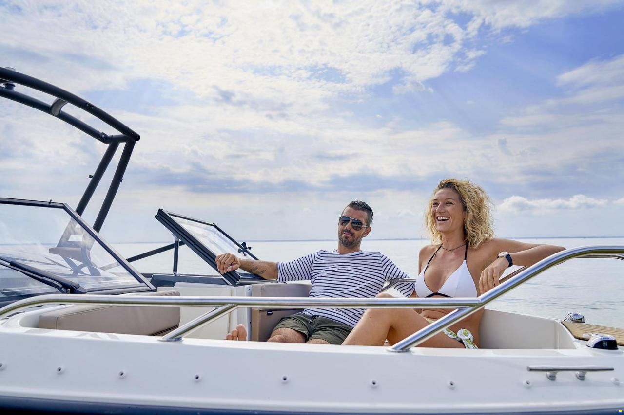Quicksilver Activ 605 Bowrider mit 115PS und Trailer
