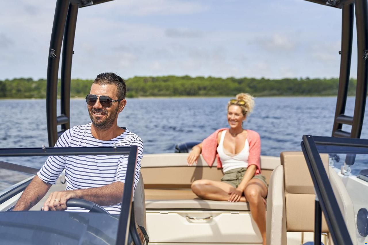 Quicksilver Activ 605 Bowrider mit 115PS und Trailer