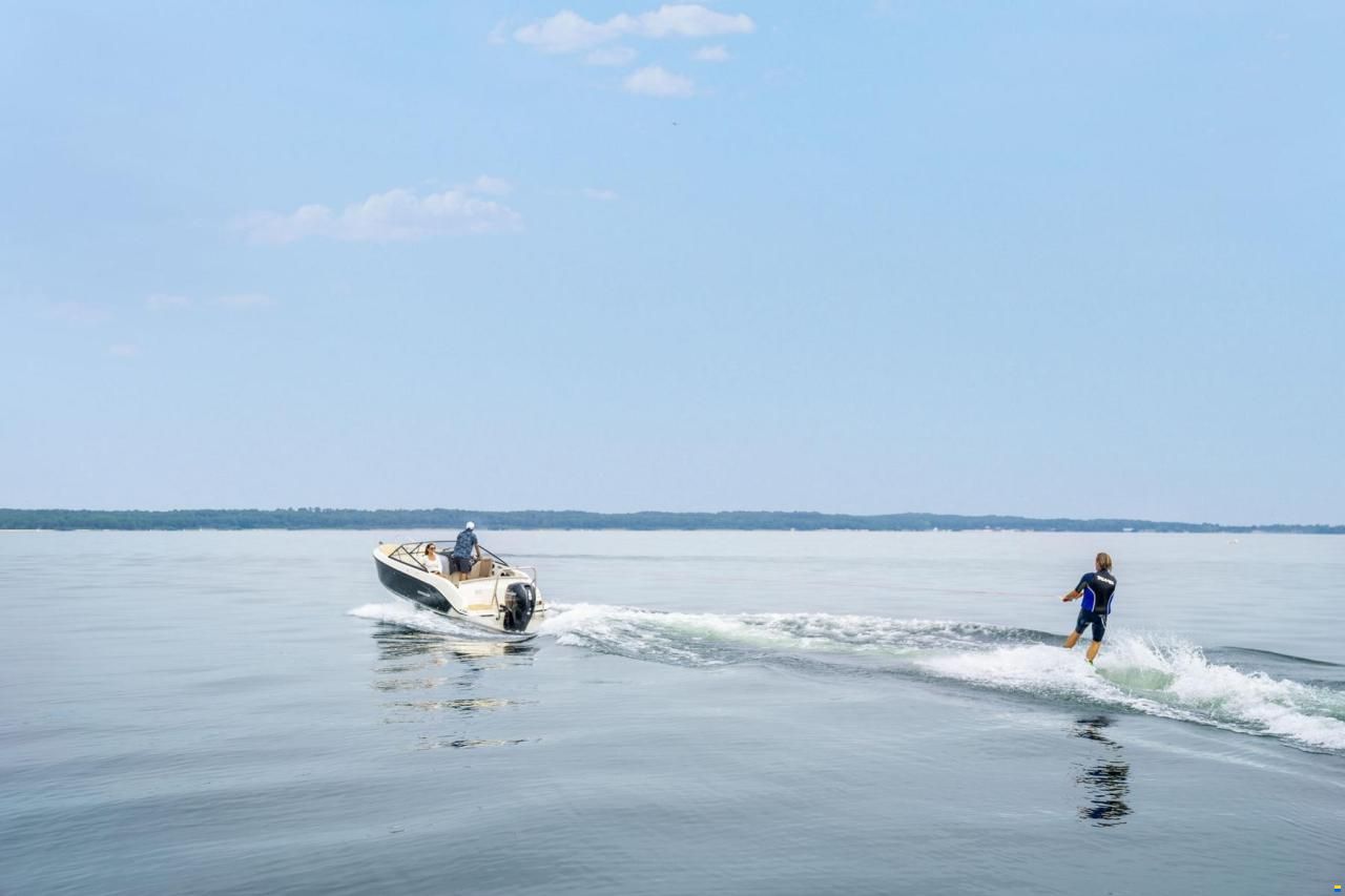 Quicksilver Activ 605 Cruiser  und Trailer