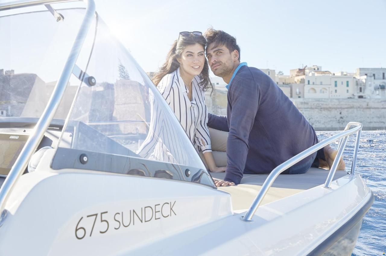 Quicksilver Activ 675 Sundeck  und Trailer