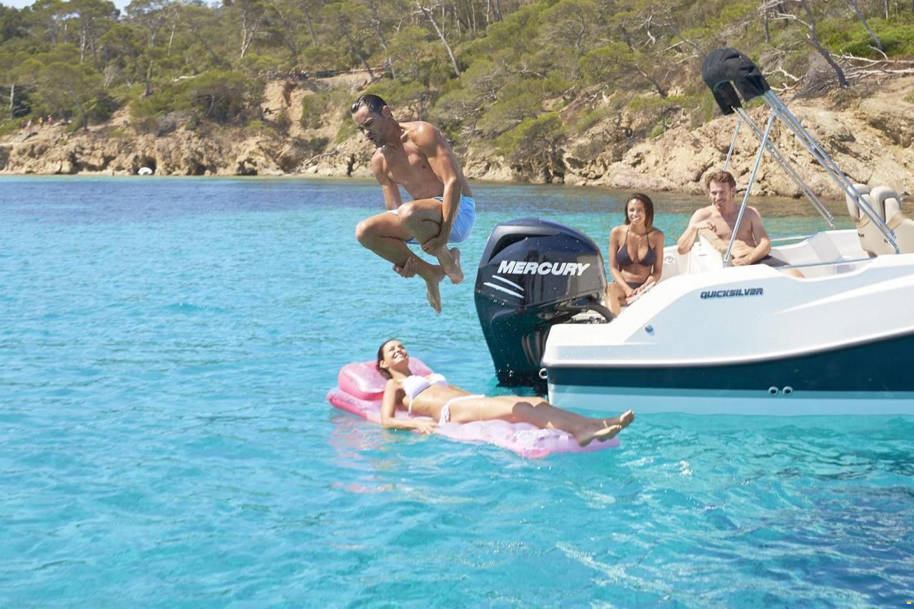 Quicksilver Activ 675 Sundeck  und Trailer