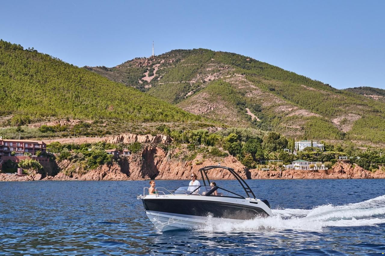 Quicksilver Activ 675 Bowrider