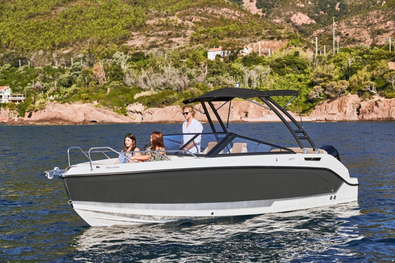 Quicksilver 675 Bowrider  und Trailer