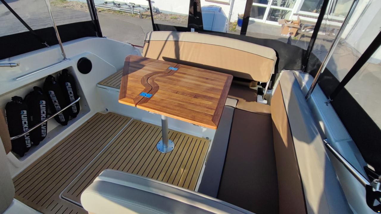 Quicksilver 675 Cruiser