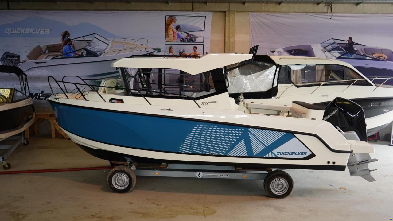 Quicksilver 805 Pilothouse