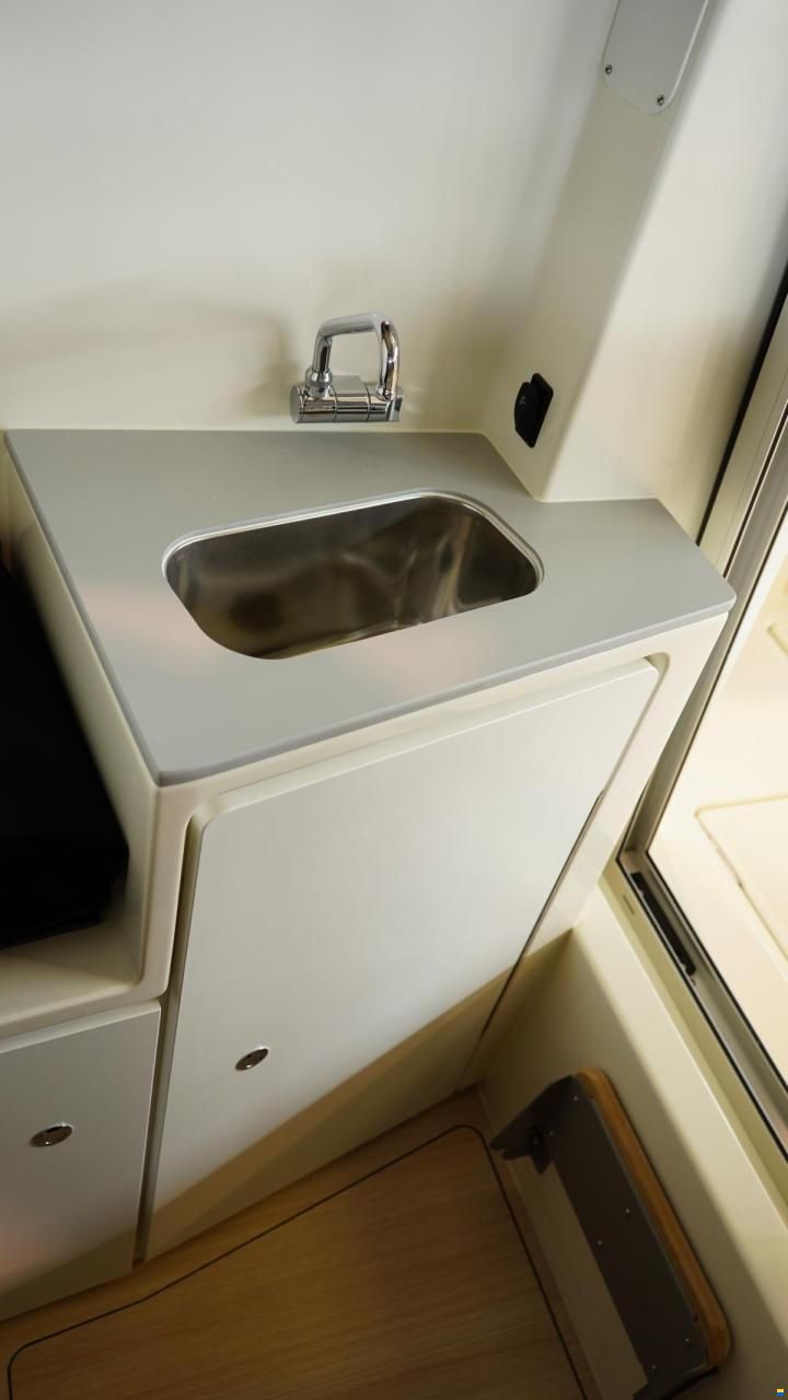 Quicksilver 805 Pilothouse