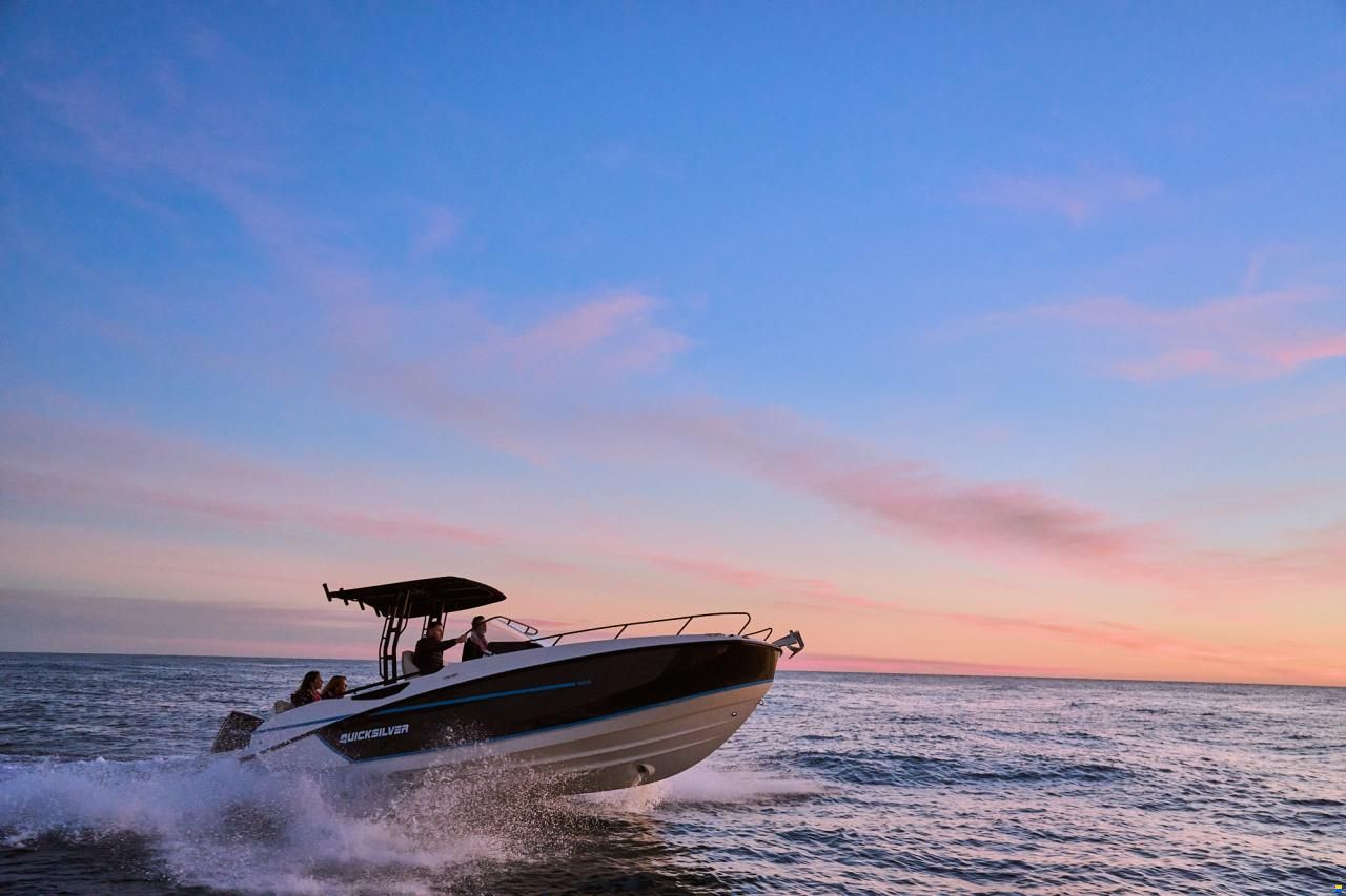 Quicksilver Activ 805 Open