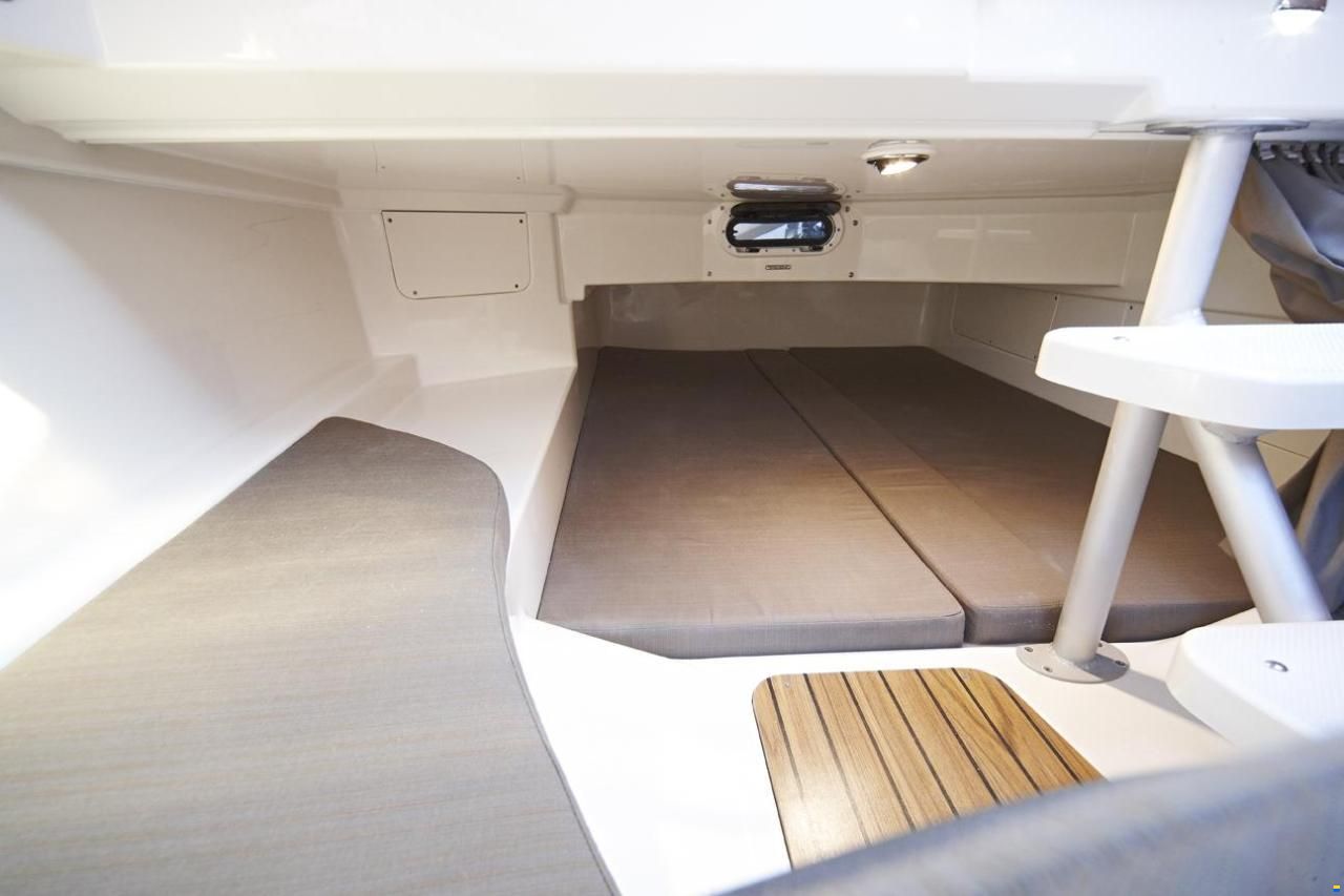 Quicksilver Activ 805 Cruiser
